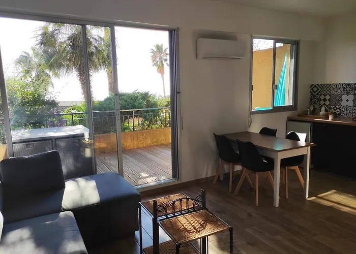 Superbe T1 neuf avec vue mer sur Marinella